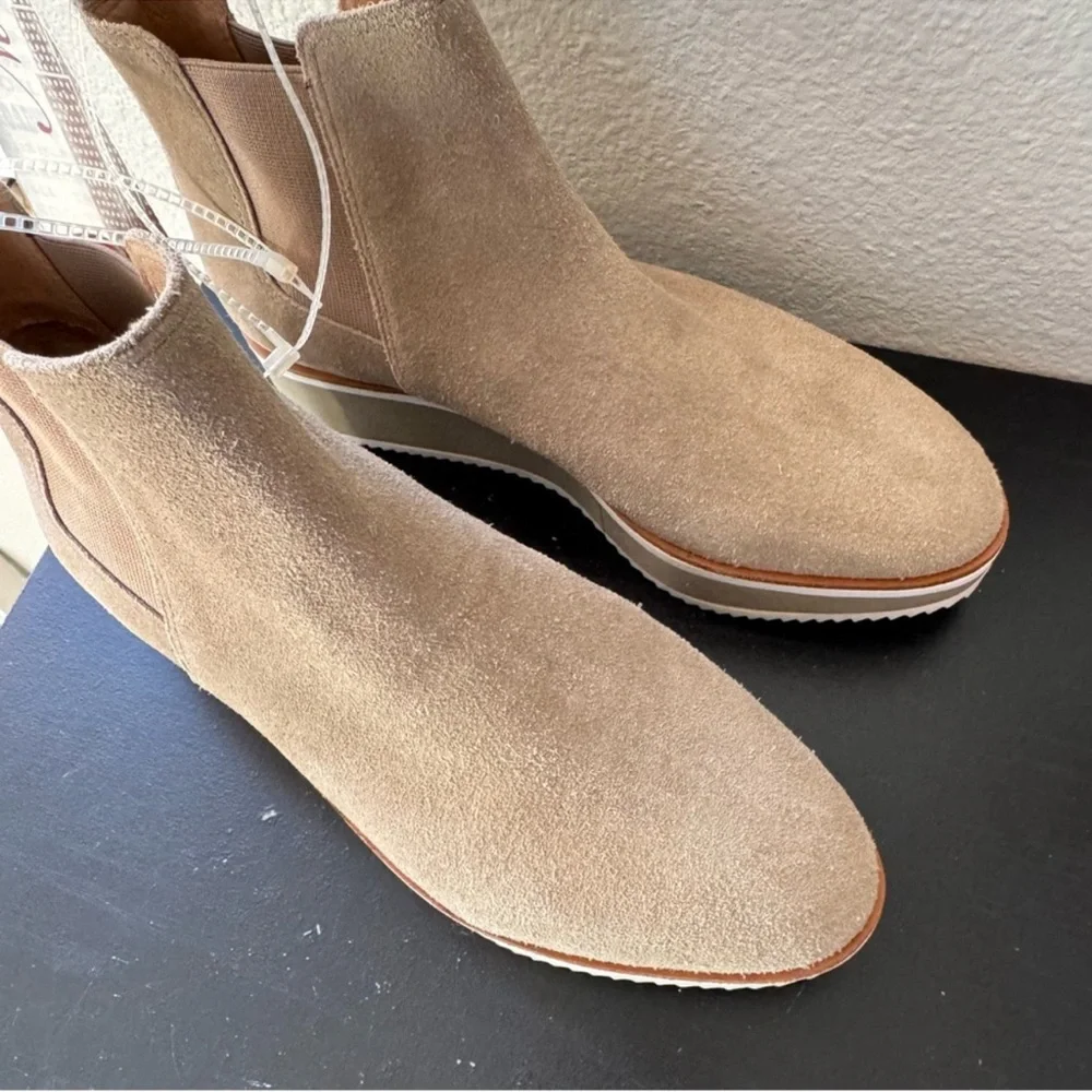 NWN ANTONIO MELANI Brexton Suede Wedge Booties Sz 9 (no original box)